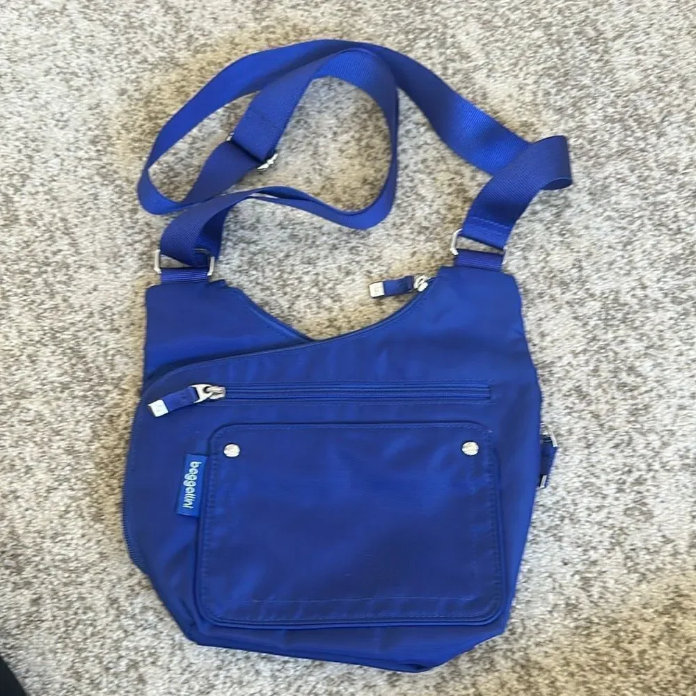 Baggallini Savvy Top Zip Crossbody Bag